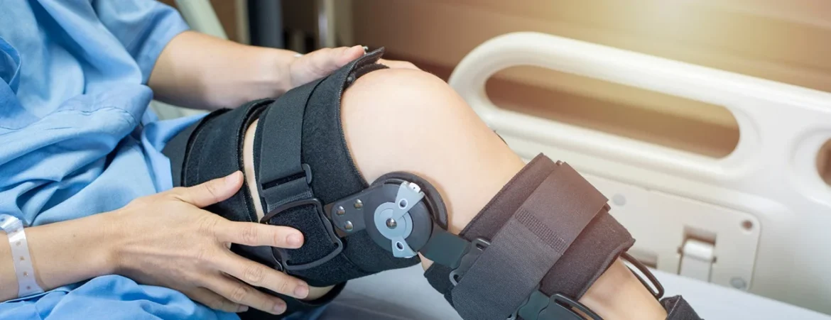anterior cruciate ligament injury or tear hero How to know if you tore your ACL and treatment options